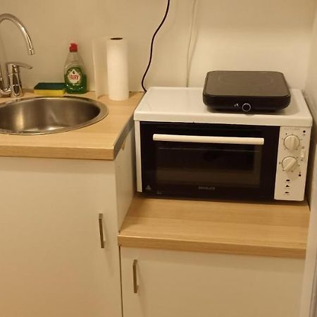 Amerikis Street 1 Bedroom Apartment Athena Bagian luar foto