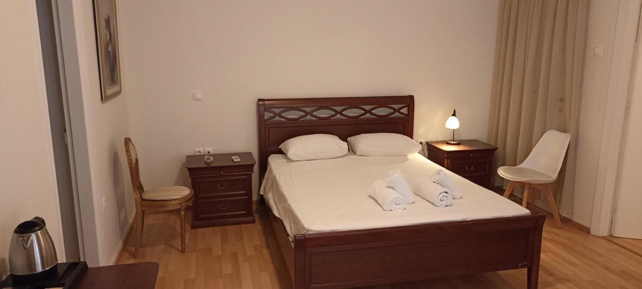 Amerikis Street 1 Bedroom Apartment Athena Bagian luar foto