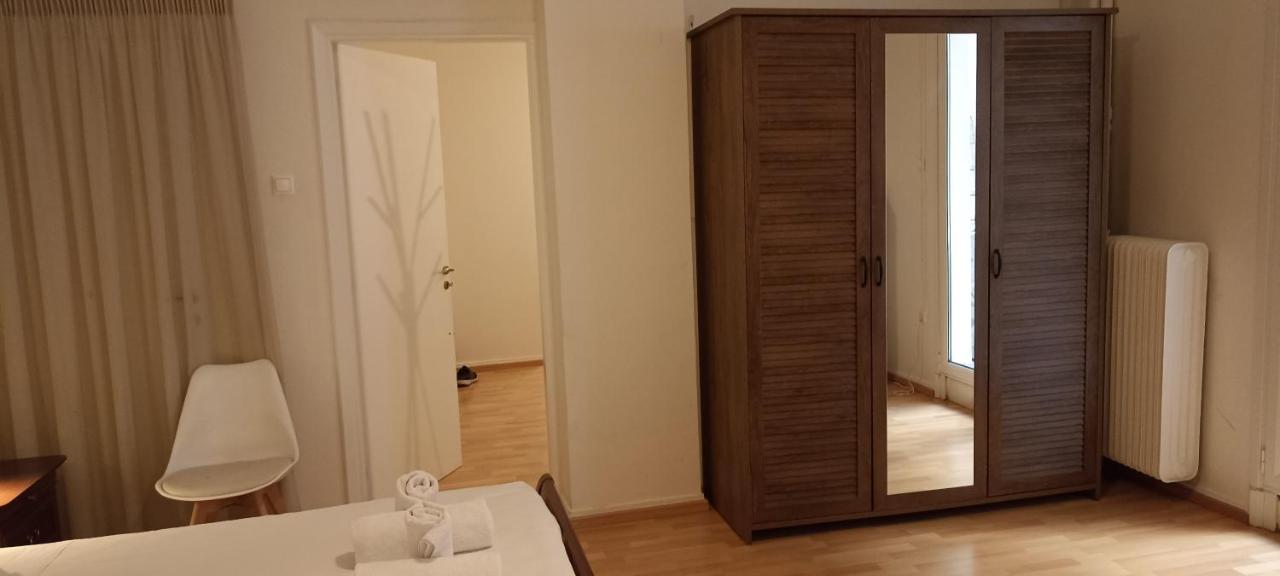 Amerikis Street 1 Bedroom Apartment Athena Bagian luar foto